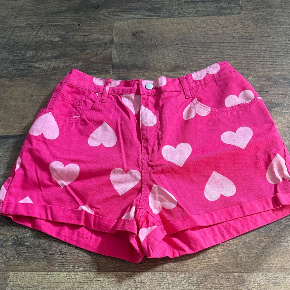 1X Pink Heart Patterned Women's Shorts